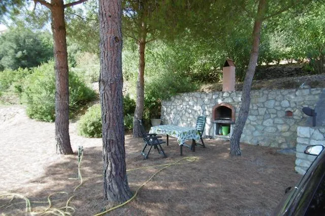 Vanna Trilo -quadrilocale Villa